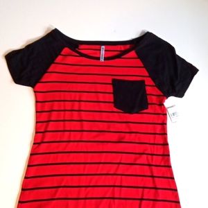 Women's top, size medium